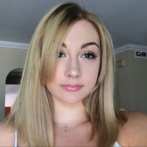 Meet your Posher, Lanaya